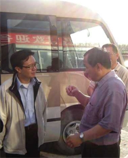 周庆锋董事长向商务部高虎城部长报告请示土豆财产成长环境